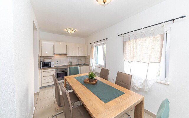 Amazing Home in Jadrija With Wifi and 4 Bedrooms