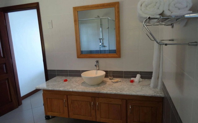 Sailfish Beach Villas