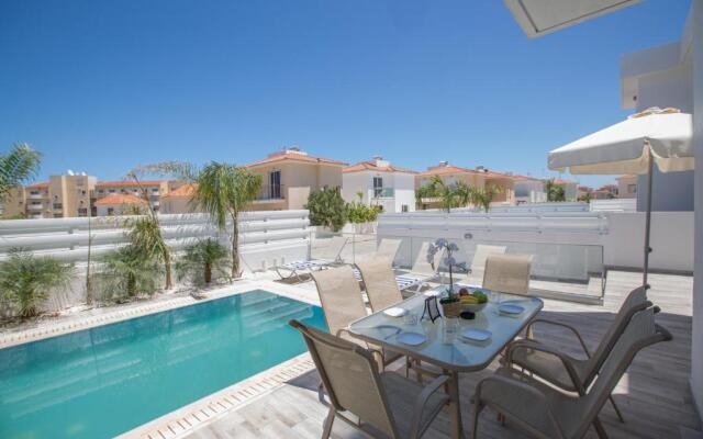 Kitsios Villas with Private Pool No2