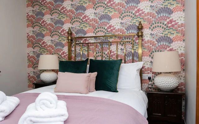 Watermouth Castle, Bassett Apartment