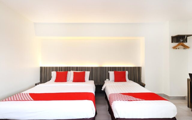 OYO 335 Sunrise Golden Hotel