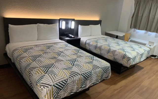 Fam Saigon Hostel