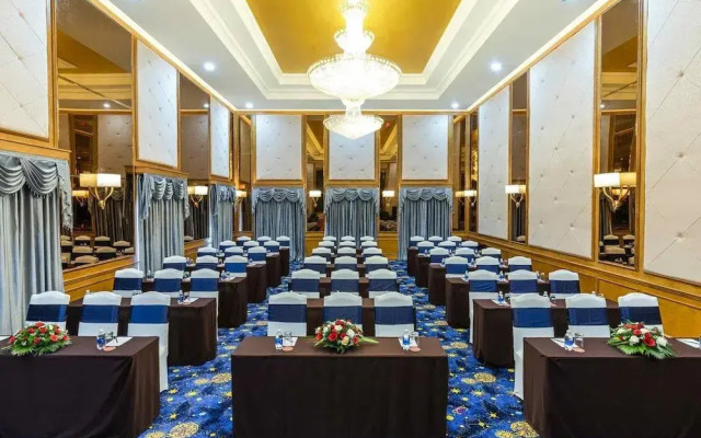 Marina Bay Con Dao Hotel