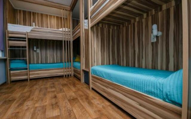 Hostel Svoi Ludi