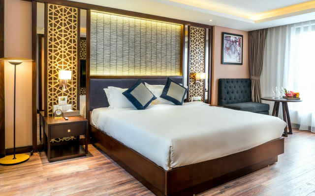 Conifer Grand Hotel