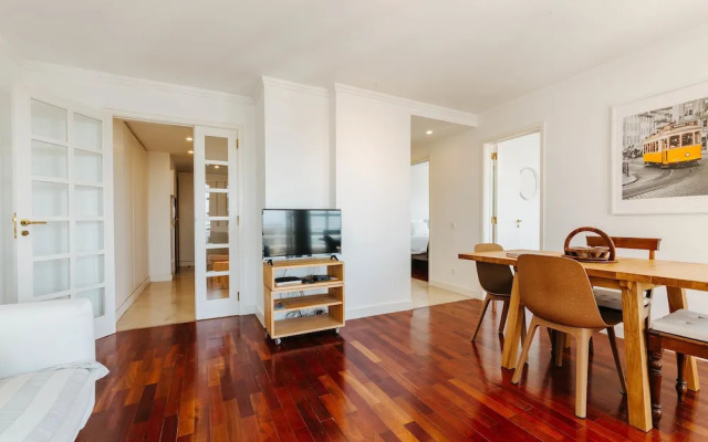 Rent4rest Lisbon Graca River View