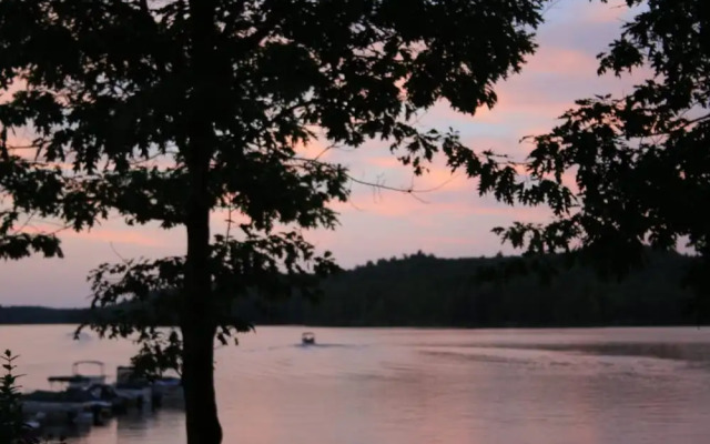 Oakview Lodge & Marina