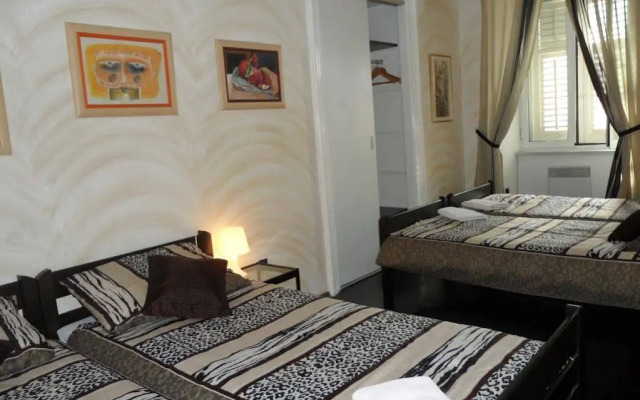 Hostel Carnevale