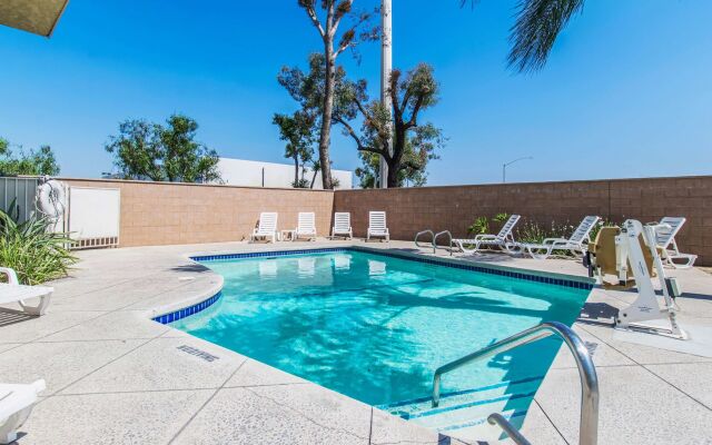 Motel 6 Ontario, CA - Airport