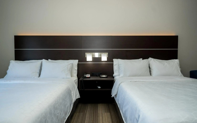 Holiday Inn Express & Suites Deer Park by IHG