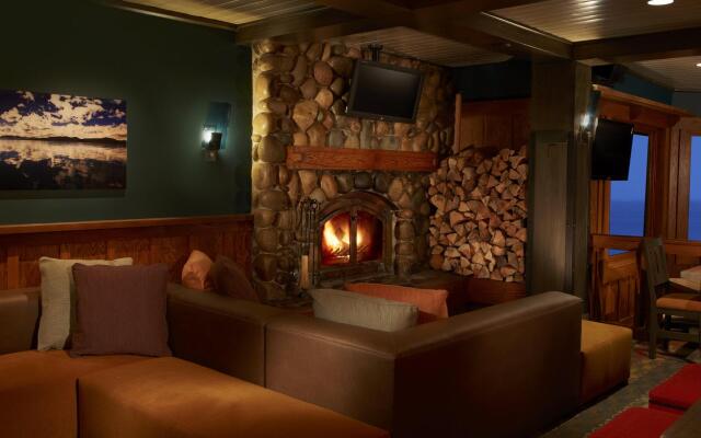 Sunnyside Restaurant & Lodge