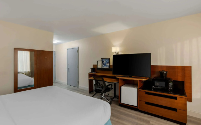 Comfort Inn & Suites Mt. Laurel-Philadelphia