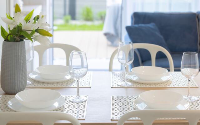 Nadbrzezna Apartments by Renters