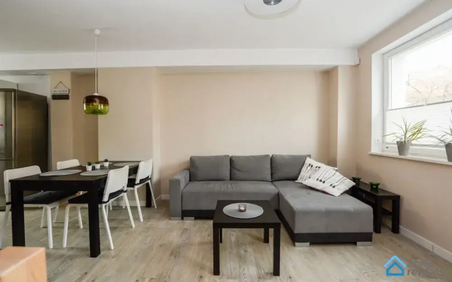 Family Apartment by 3City Rentals