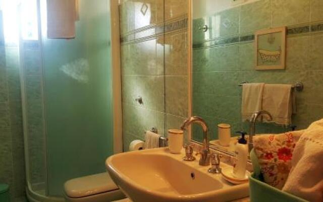 Un Balcone Tra Cielo E Mare