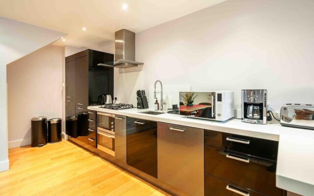 Immaculate 1-bed House in London