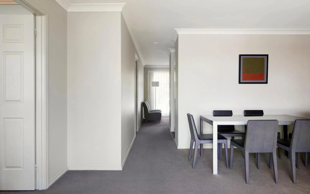 Pinnacle Apartments