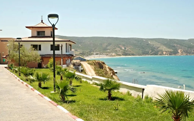 New Beach Hotel & Thalasso