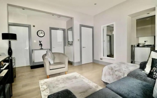 Private 1-bed Apartment in Central London