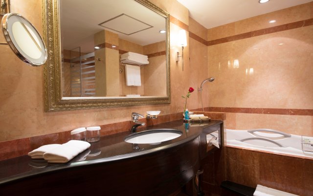 Holiday Inn Kuwait Al Thuraya City by IHG