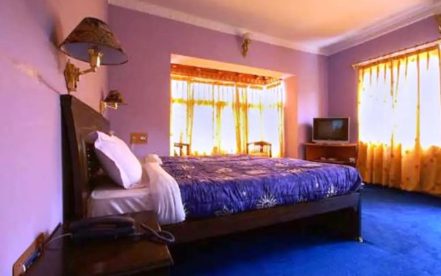 TIH Hotel City Palace