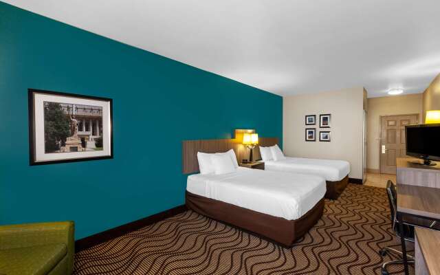 La Quinta Inn & Suites by Wyndham Midland North