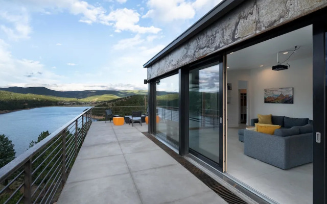 Timberline Haus 3 Bedroom Home by RedAwning