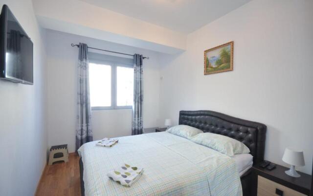 Adelisa Apartments