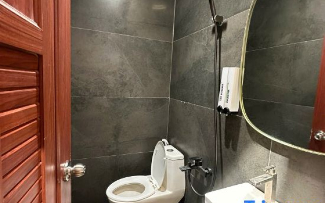 Meow Hotel & Cafe 3 – Bathroom – Ho Chi Minh City