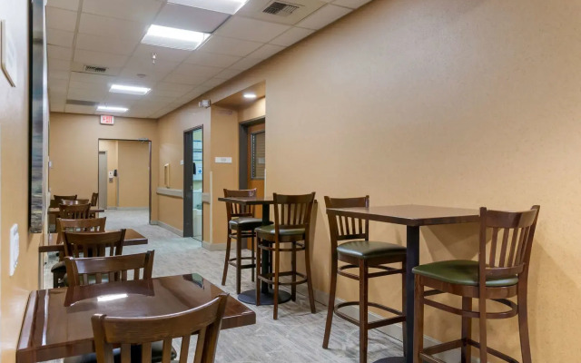 Best Western Plus Oak Harbor Hotel & Conference Center