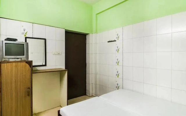 Nice Guest House by OYO Rooms
