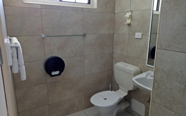 Shamrock Hotel Motel