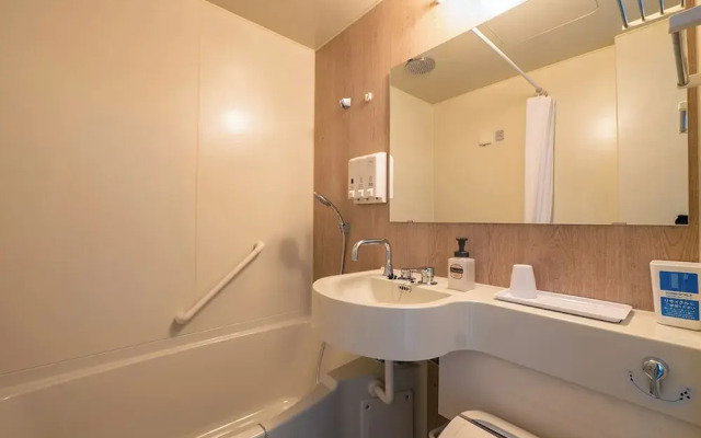 Toyoko Inn Kobe Sannomiya Ekimae