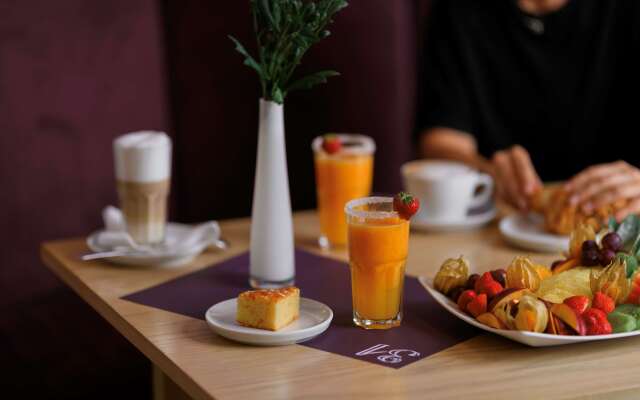 Hotel Bleibtreu Berlin by Golden Tulip