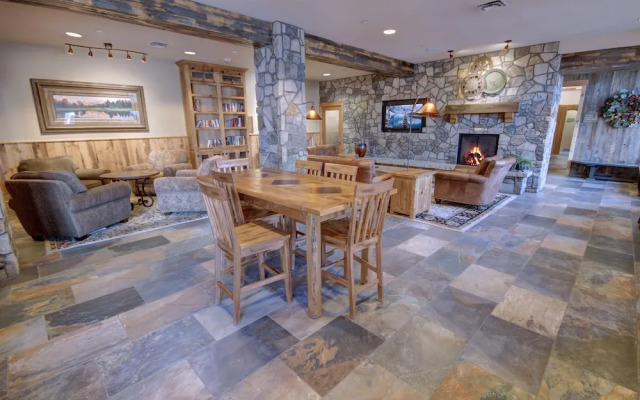 Black Bear 8035 by SummitCove Vacation Lodging