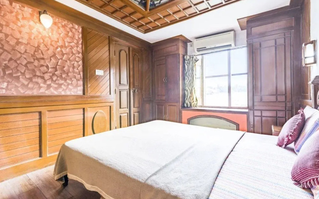 GuestHouser 3 BHK Houseboat e567