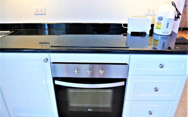 1 bed Luxury Condo Jomtien