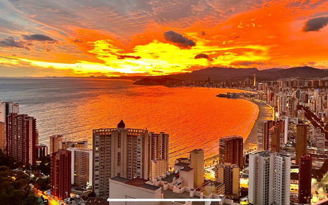 See the Sea Miramar apartment - 150m to the beach