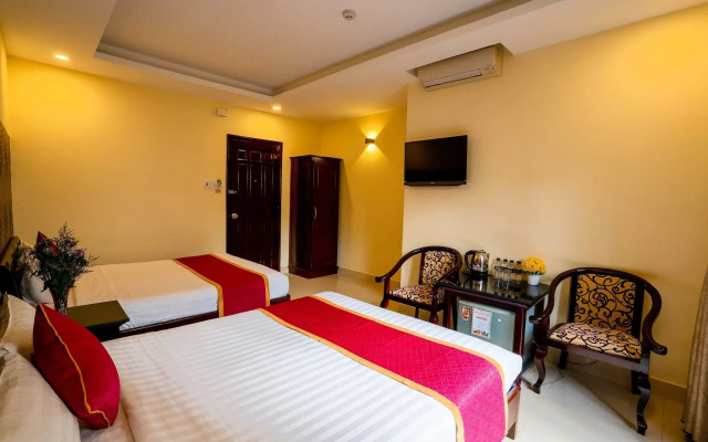 Golden River Hotel