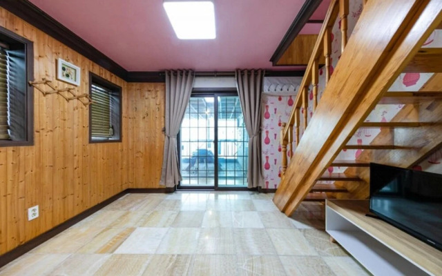 Geojedo Iris Pension