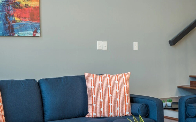 FRONTDESK NuLu Apts Louisville