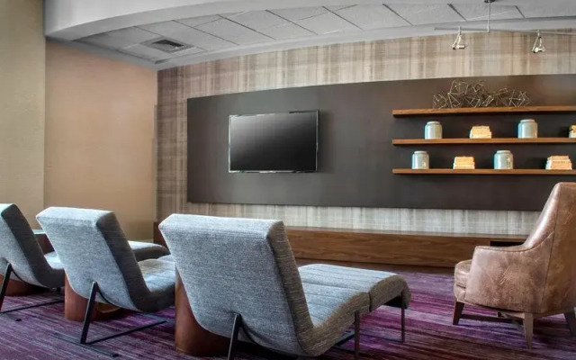 Courtyard Newark Elizabeth