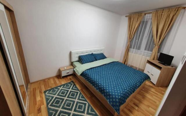 Apartament spatios, living+ 2 dormitoare