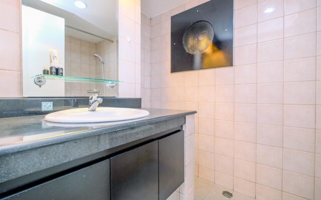 Nice And Elegant 2Br Apartment At Taman Rasuna Kuningan