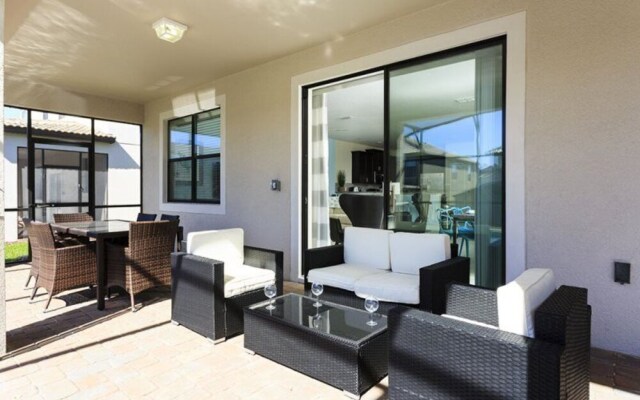 1512 Rolling Fairway Drive