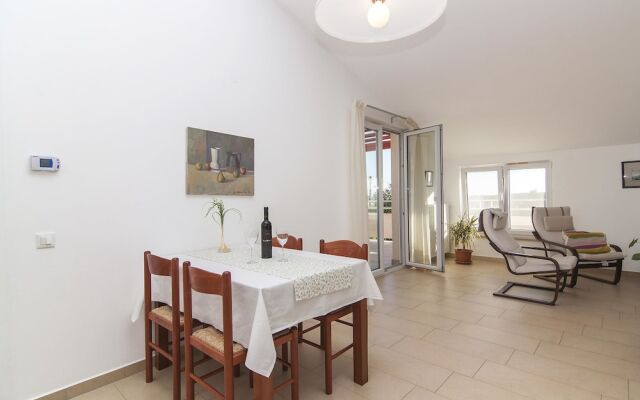 Apartments Levan Ceja