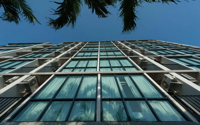 The Sixteenth Naiyang Beach Hotel