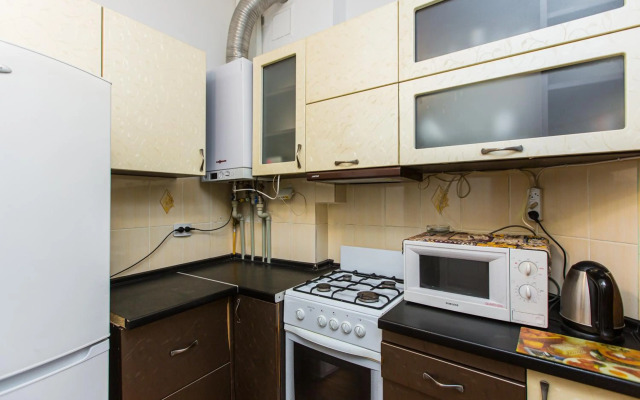 Apartment on Staroevreyska street 17