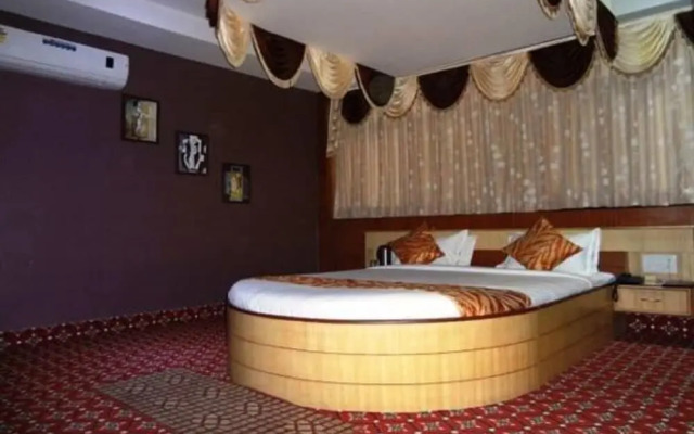 Hotel Vinayak Palace