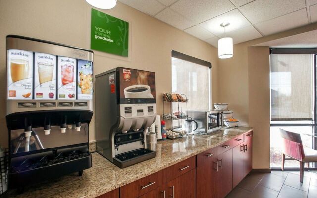 Comfort Inn & Suites